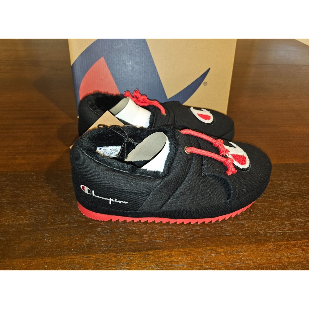 Champion ~ University II ~ Black Scarlet‎ Red  Slippers CP100758Y Size 6Y~NEW~